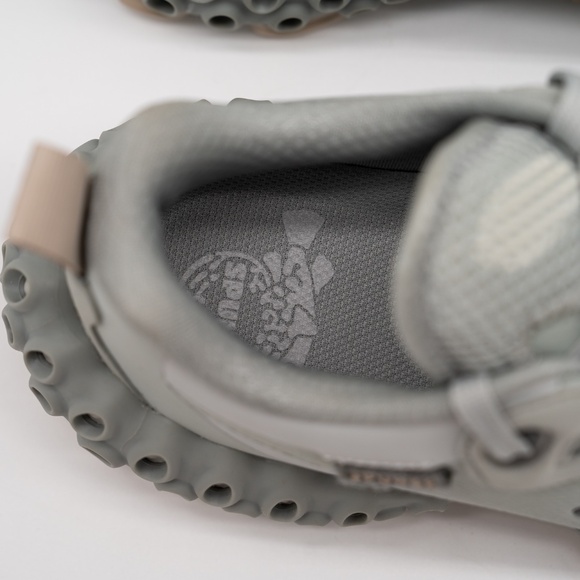 Size 11.5 - SPUNGE x Rizzoli Osmosis Salehe Bembury Signature Signed Box Gray - Picture 13 of 16